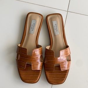 STEVEN caramel 7.5M sandals